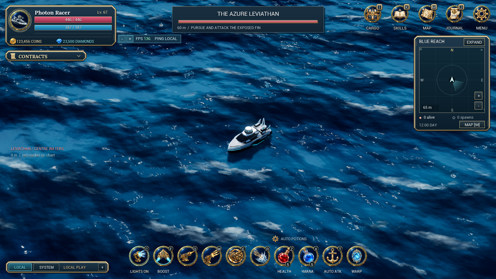 เรือ Photon Racer แล่นบนผืนน้ำสีน้ำเงินใน ShipHai